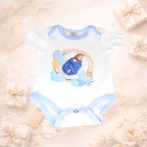 בגד גוף לתינוק עם הדפסה אישית – מתנה שמרגשת מהלב 👶💗