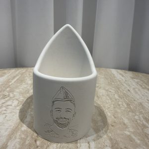 מעמד לנר זיכרון עם חריטה אישית